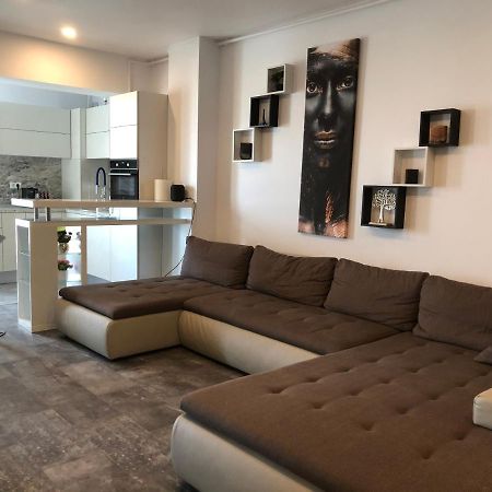 Luxury Westpark 2 Residence Lake View W6 Bucarest Exterior foto