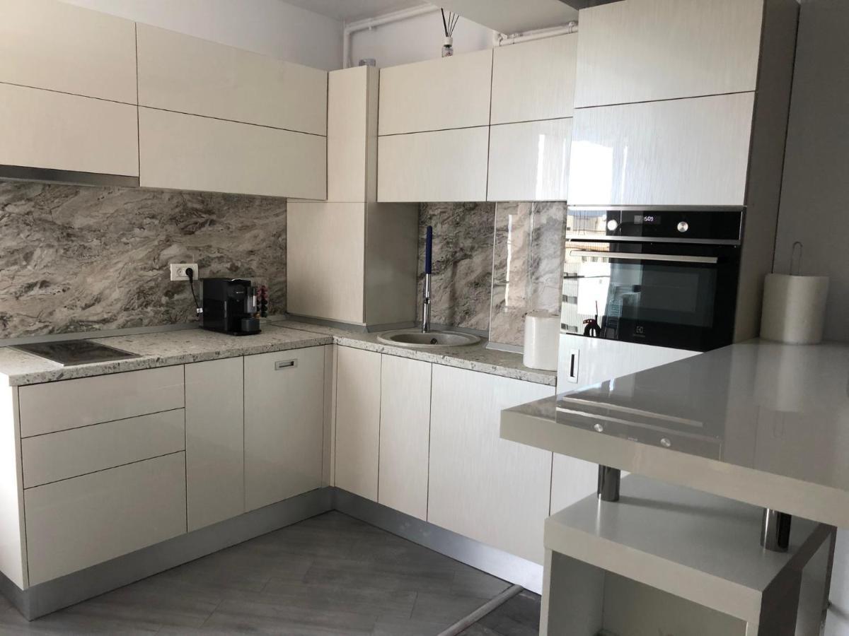 Luxury Westpark 2 Residence Lake View W6 Bucarest Exterior foto