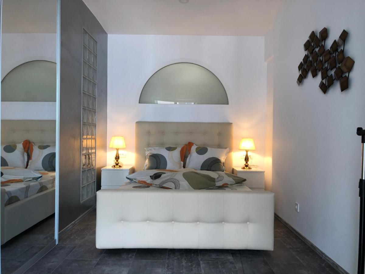 Luxury Westpark 2 Residence Lake View W6 Bucarest Exterior foto